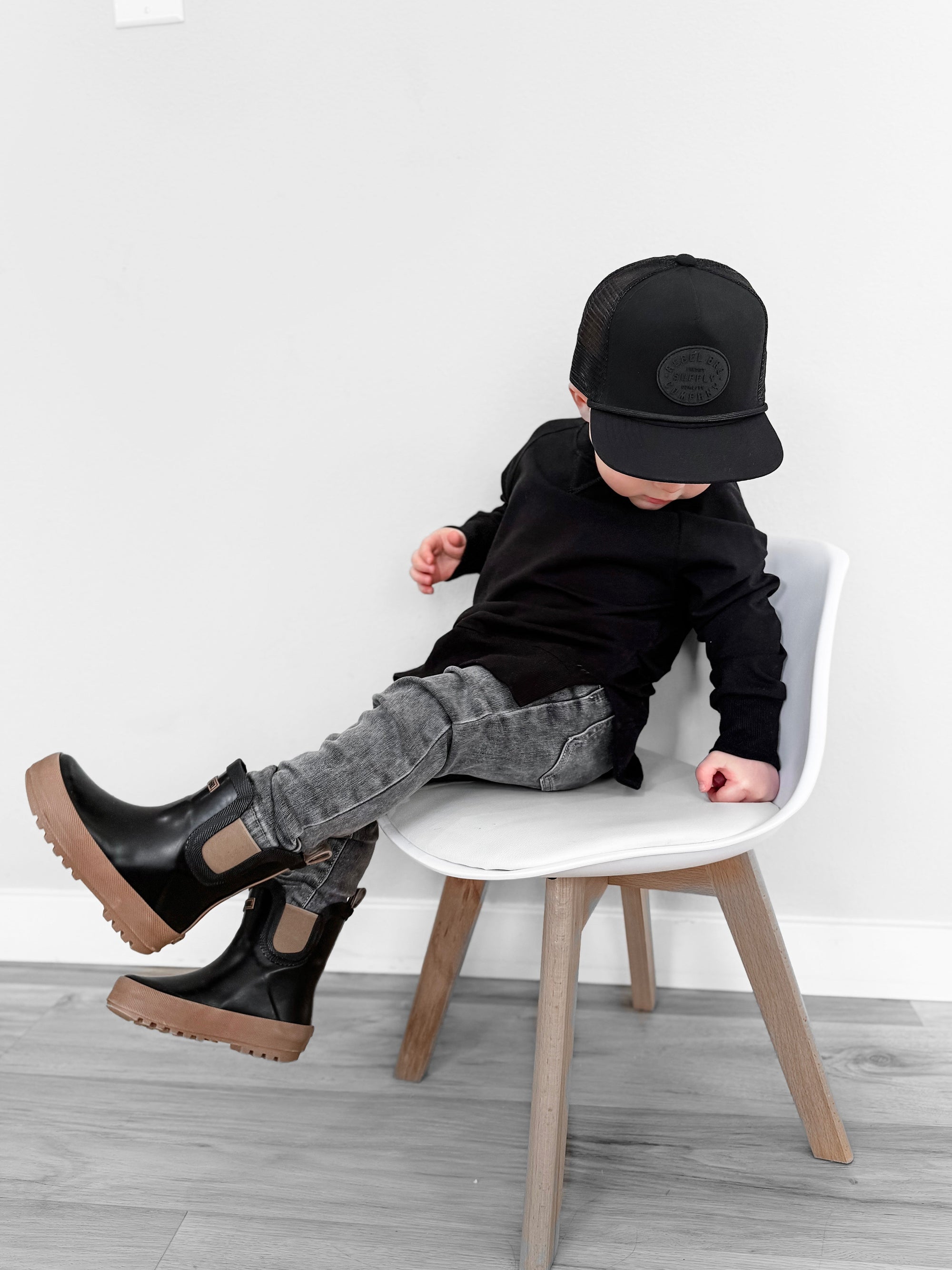 The Core-Classic Midi Boot in Black / Taupe