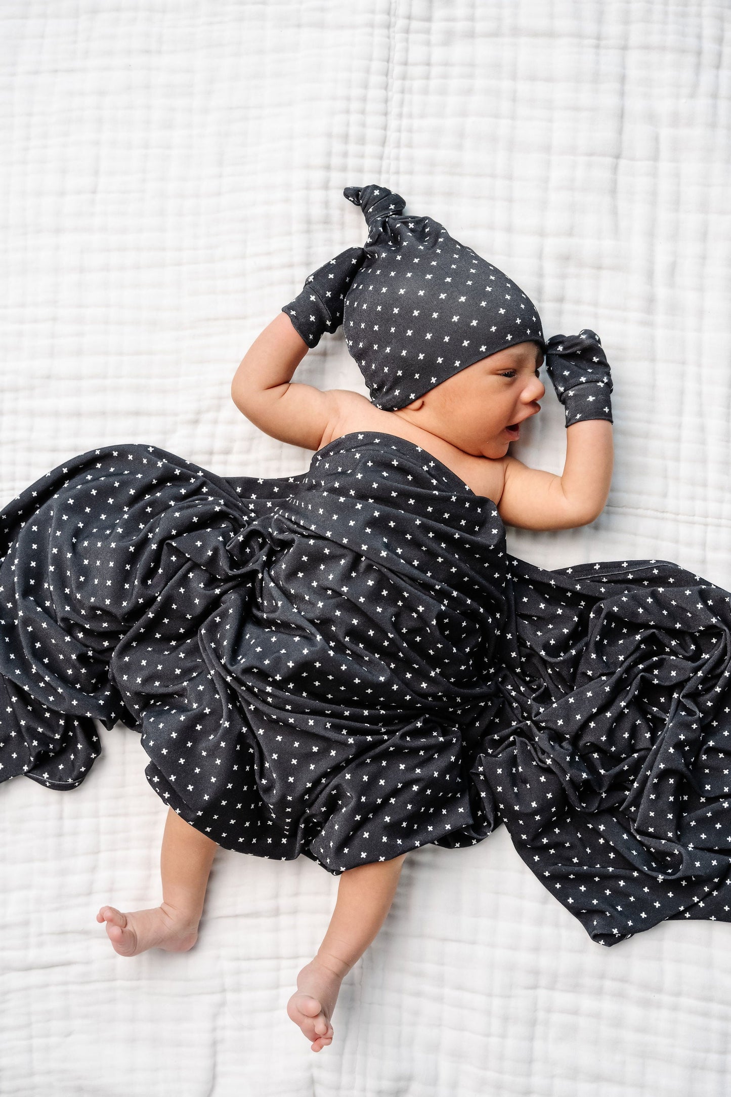 Briggs Newborn Hat Bundle (Gown)