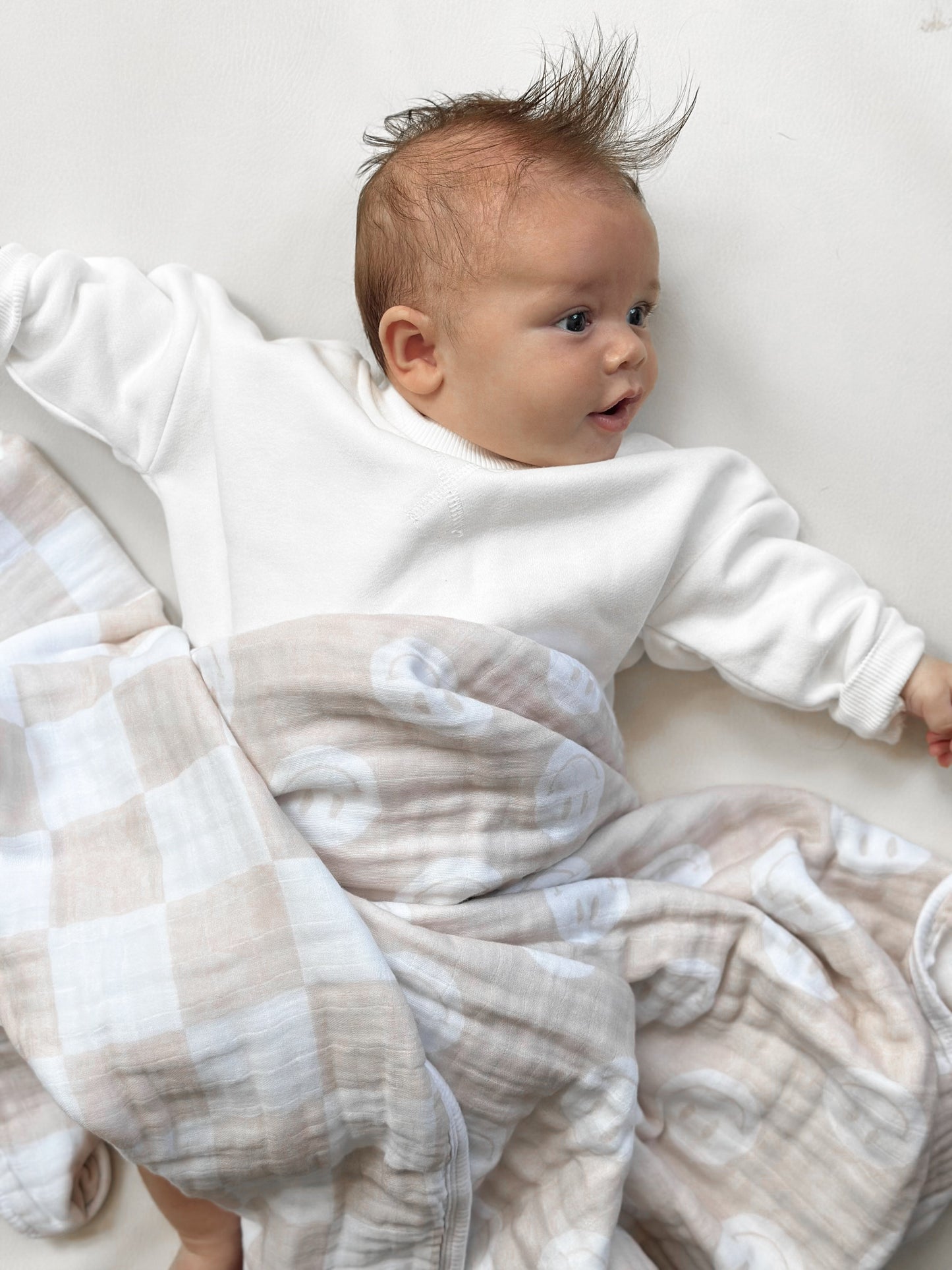 Beige Dreams Checkered x Smiley Organic Muslin Quilt