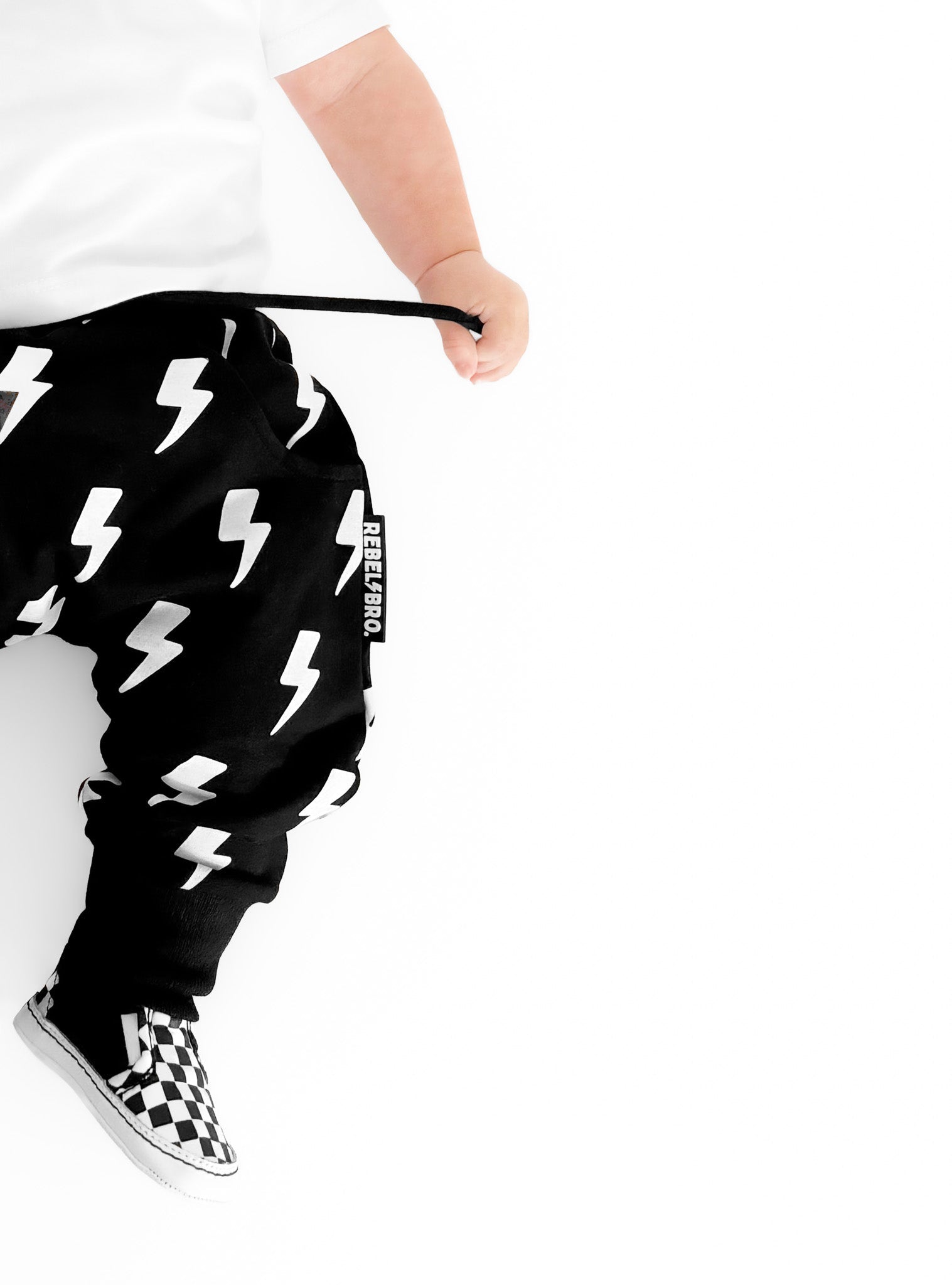 The Basic Rebel Jogger in Jagger